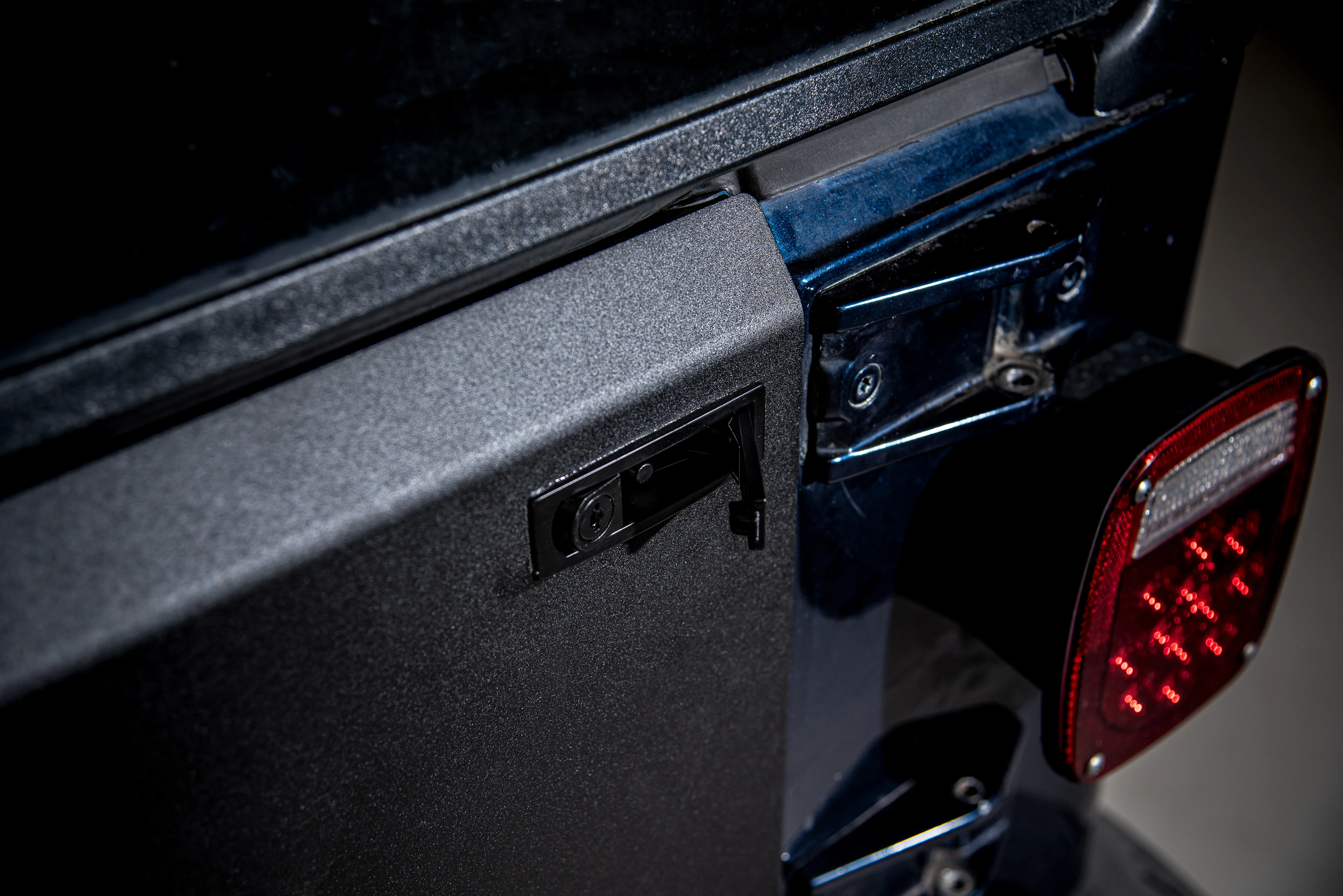 Drop Down Tailgate with Molle Rack | Jeep Wrangler YJ/TJ - Image 11