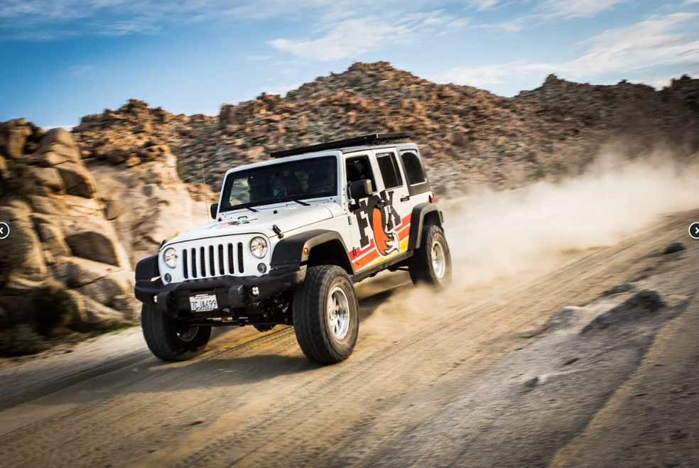 FOX 2.5 Front Shocks w/ DSC Reservoir | 4.5-6 Inch Lift | Performance Elite Series | Jeep Wrangler JK (07-18) - Image 4